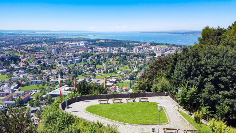 Ausblick vom Pfänder auf den Bodensee und aufs Rheintal