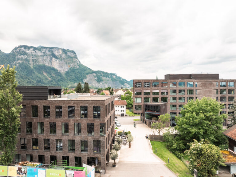 campus_v_frederick_sams